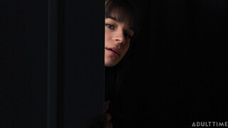 Сексуальные девушки в порно - Fetish Fun in Wrong Room на HOT-GIRLS-PORN.COM