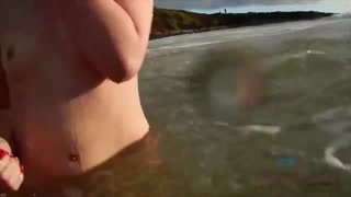 Сексуальные девушки в порно - Danni Rivers Girlfriend Nude Beach Fun на HOT-GIRLS-PORN.COM
