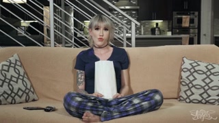 Сексуальные девушки в порно - Midnight Encounter with Medium Tits на HOT-GIRLS-PORN.COM