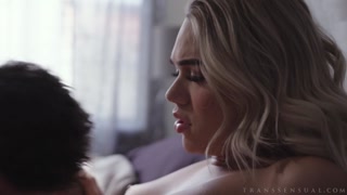 Сексуальные девушки в порно - Short Haired, Big Tattoos, Bigger Cock на HOT-GIRLS-PORN.COM