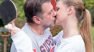 Сексуальные девушки в порно - Facial and Skinny Chick на HOT-GIRLS-PORN.COM