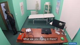 Сексуальные девушки в порно - Medical Professional Gives Blowjob на HOT-GIRLS-PORN.COM
