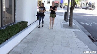 Сексуальные девушки в порно - Semen in the Eyes of an Armenian Girl на HOT-GIRLS-PORN.COM