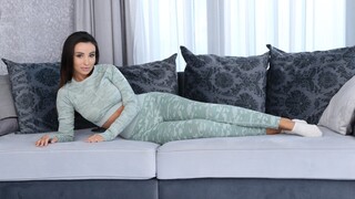 Сексуальные девушки в порно - Big Tits Alyssia Gets a Cumshot на HOT-GIRLS-PORN.COM