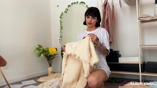 Сексуальные девушки в порно - Natural Tits, Solo Act: Freja's Dildo Delight на HOT-GIRLS-PORN.COM
