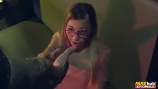 Сексуальные девушки в порно - Small Tits, Big Lies - Fake DJ на HOT-GIRLS-PORN.COM