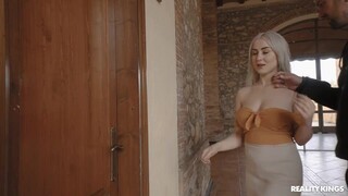 Сексуальные красотки в порно - Lisi Kitty's Big Natural Tits Bounce HOT-GIRLS-PORN.COM