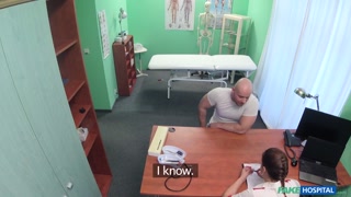 Сексуальные девушки в порно - Standing Doggystyle with Naughty Nurse на HOT-GIRLS-PORN.COM