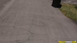 Сексуальные красотки в порно -  Skinny Blonde Gets Facial Cum  HOT-GIRLS-PORN.COM