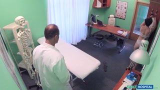 Сексуальные девушки в порно - Pussy Licking and Ass Fingering with Doctor на HOT-GIRLS-PORN.COM
