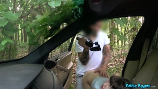 Сексуальные девушки в порно - Blowjob in the Car for a French Lost Girl на HOT-GIRLS-PORN.COM