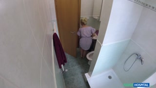 Сексуальные девушки в порно - Reverse Cowgirl Action with Medical Doctor Anna Rey на HOT-GIRLS-PORN.COM