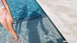 Сексуальные девушки в порно - Wet and Tied Up на HOT-GIRLS-PORN.COM