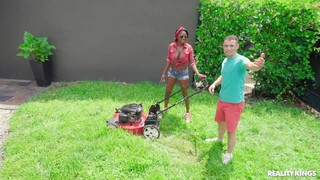 Сексуальные красотки в порно - I Help My MILF Neighbor In Need HOT-GIRLS-PORN.COM