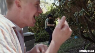 Сексуальные красотки в порно - Handjob Heaven with Young Gang and MILF HOT-GIRLS-PORN.COM