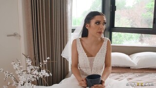 Сексуальные девушки в порно - Runaway Bride Wears Stockings for Rough Outdoor Sex на HOT-GIRLS-PORN.COM