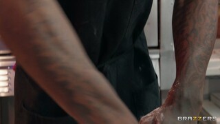 Сексуальные девушки в порно - Summer Col’s Tight Ass Pounded in Hardcore Threesome на HOT-GIRLS-PORN.COM