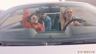 Сексуальные красотки в порно - Kissing, 69 & Gagging in Kinky Threesome with Short Hair Babe HOT-GIRLS-PORN.COM