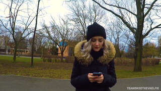 Сексуальные красотки в порно - Adam Ocelot Receives Public BJ from Eva Elfie – Fan Fuck HOT-GIRLS-PORN.COM