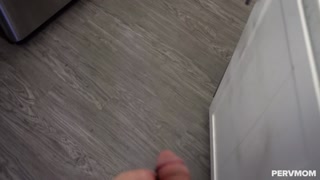 Сексуальные девушки в порно - Linzee Ryder POV - Mommy Dreams About My Dick на HOT-GIRLS-PORN.COM