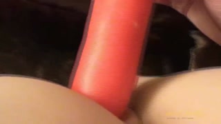 Сексуальные девушки в порно - Heather works her pussy with a dildo на HOT-GIRLS-PORN.COM