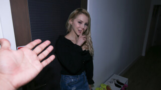 Сексуальные красотки в порно - Stepmom Alix Lynx Begs for Pussy Licking HOT-GIRLS-PORN.COM