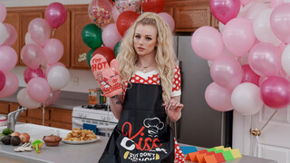 Сексуальные красотки в порно - MILF Paris Loves Cooking Naked HOT-GIRLS-PORN.COM
