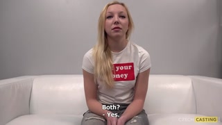 Сексуальные девушки в порно - Classy Eva: Petite Czech Blonde in Casting на HOT-GIRLS-PORN.COM