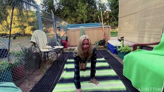 Сексуальные девушки в порно - Blonde with Perfect Ass Gets Fingered and Facial на HOT-GIRLS-PORN.COM
