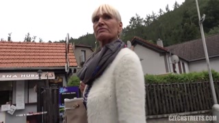 Сексуальные девушки в порно - Czech Streets 113: Mature Blonde Big Tits на HOT-GIRLS-PORN.COM