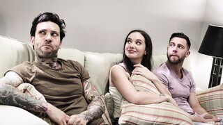 Сексуальные девушки в порно - Small Hands & Seth Gamble Dominate Gia Paige - Hardcore Anal & Facial на HOT-GIRLS-PORN.COM