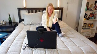 Сексуальные девушки в порно - MILF & Teen Nanny Cam with Natural Tits на HOT-GIRLS-PORN.COM