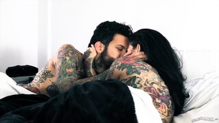 Сексуальные девушки в порно - Tattooed Joanna Angel & Lana’s Steamy Couple Session на HOT-GIRLS-PORN.COM