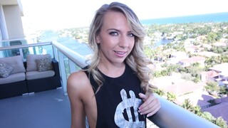 Сексуальные девушки в порно - Casting Couch Play - Kiara Knight Gets Naughty на HOT-GIRLS-PORN.COM