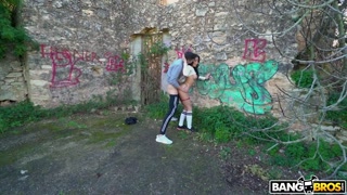 Сексуальные девушки в порно - European Beauty Clea Gaultier's Wild Public Sex на HOT-GIRLS-PORN.COM