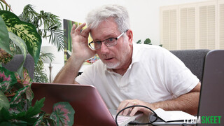 Сексуальные девушки в порно - Jay Crew the Tech Guy Bangs Coralyn Jewel Rough на HOT-GIRLS-PORN.COM
