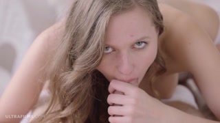 Сексуальные девушки в порно - Stacy Cruz & Stacy Bloom - Hot European Threesome with Blowjob на HOT-GIRLS-PORN.COM