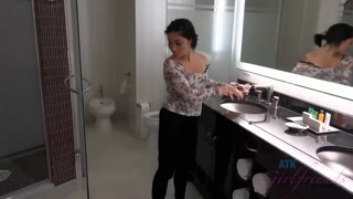 Сексуальные девушки в порно - Rina Ellis Shower Sex - Wet & Wild POV Action на HOT-GIRLS-PORN.COM