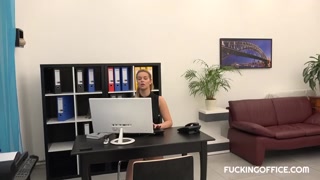 Сексуальные девушки в порно - European Beauty Nikky Dream Gets Pounded on Desk на HOT-GIRLS-PORN.COM