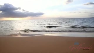 Сексуальные девушки в порно - Brunette Jamie Marleigh gets wild underwater and on the beach на HOT-GIRLS-PORN.COM