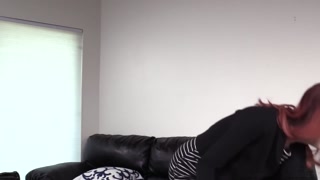 Сексуальные девушки в порно - Redhead Ariel Fucks with Toys Like a Mermaid на HOT-GIRLS-PORN.COM