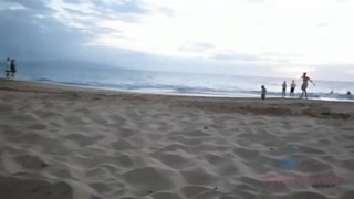Сексуальные девушки в порно - Amateur Holly Hendrix Gets Naughty in Hawaii на HOT-GIRLS-PORN.COM