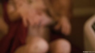 Сексуальные девушки в порно - Nikki Knightly Gives Wet Handjob and Blowjob to Ryan Madison на HOT-GIRLS-PORN.COM