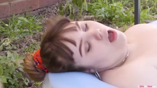 Сексуальные красотки в порно - Sexy Penny Plum uses toys in outdoor scene HOT-GIRLS-PORN.COM