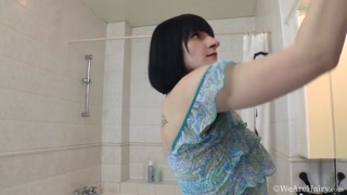 Сексуальные красотки в порно - Alina H Teases in Bathroom Before Fingering HOT-GIRLS-PORN.COM