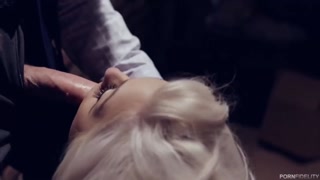 Сексуальные девушки в порно - Street Handjob: Blonde Harlow Harrison Pleases Tattooed Ryan на HOT-GIRLS-PORN.COM