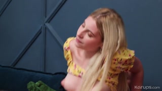 Сексуальные девушки в порно - Horny Pizza Guy Bangs Slim Blonde Lilly Bella на HOT-GIRLS-PORN.COM