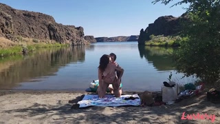 Сексуальные красотки в порно - Kiss, Laugh, and Fuck on the Beach: Mermaid in the USA with Rey & Storm HOT-GIRLS-PORN.COM