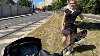 Сексуальные девушки в порно - French Amateur Jade Jadore Flashes Big Boobs in Public Before Scooter Pickup на HOT-GIRLS-PORN.COM