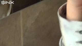Сексуальные девушки в порно - Tattooed Brunette in Lingerie Plays with Jizz на HOT-GIRLS-PORN.COM